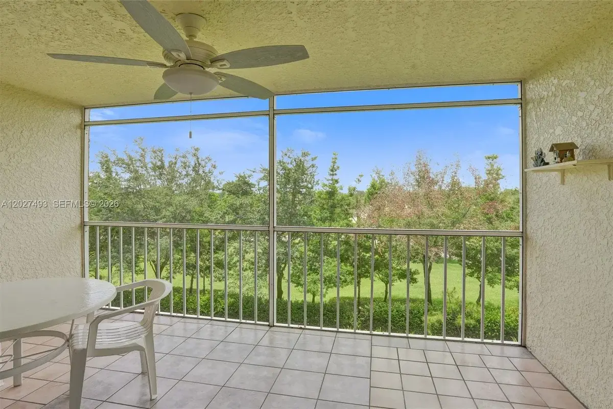 4550 NW 18th Ave #306, Deerfield Beach: photo 1 of 29