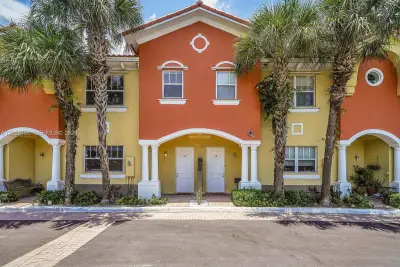 2620 Pierce St #A3, Hollywood: photo 1 of 17