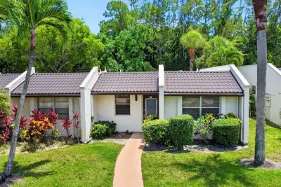 112 Lake Olive Dr, Royal Palm Beach: photo 1 of 64