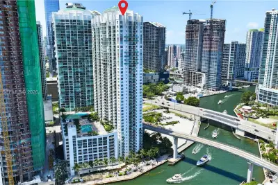31 SE 5th St #203, Miami: photo 1 of 76