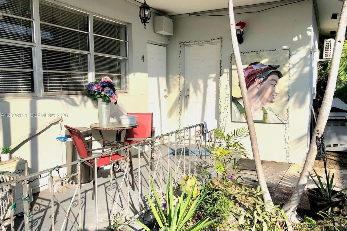 7135 Rue Granville #4, Miami Beach: photo 1 of 9