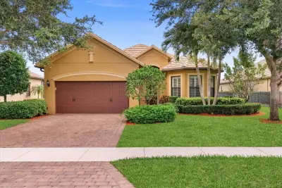 4452 Siena Cir, Wellington: photo 1 of 55