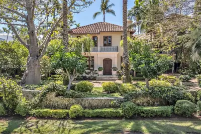 3462 N Moorings Way, Miami: photo 1 of 20