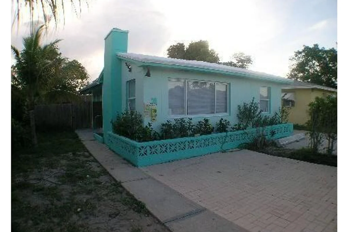 1015 S K St, Lake Worth Beach: photo 1 of 16