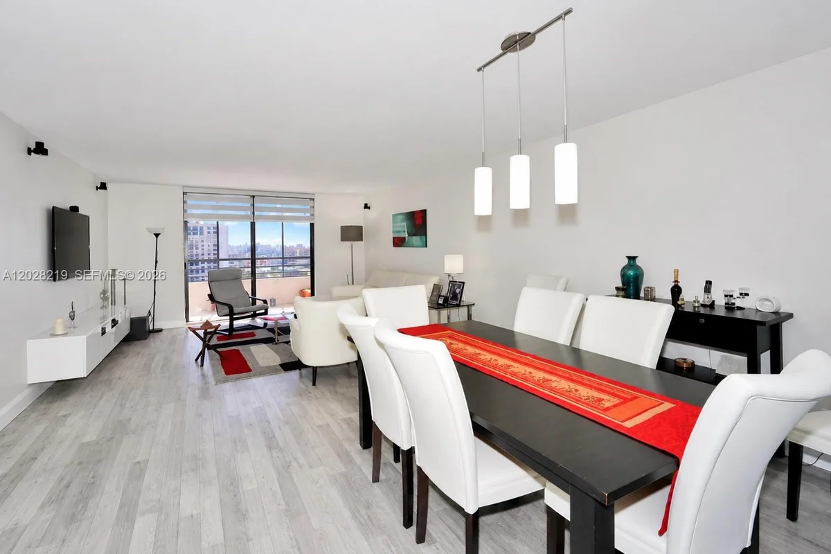 2500 Parkview Dr #1815, Hallandale Beach: photo 1 of 21