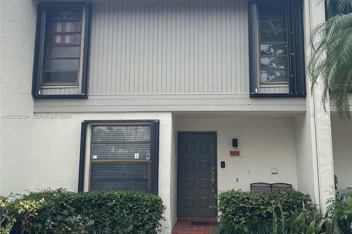 9810 NW 10th St #88, Pembroke Pines: photo 1 of 17