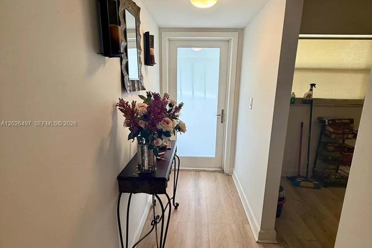 5985 Del Lago Cir #215, Sunrise: photo 1 of 18