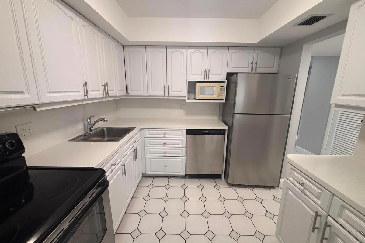 6100 S Falls Circle Dr #204, Lauderhill: photo 1 of 24
