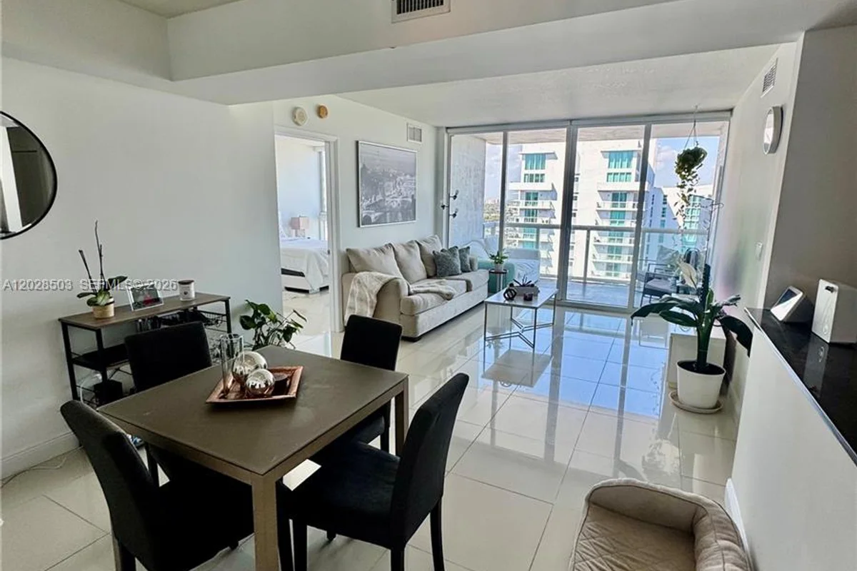 1861 S River Dr #2201, Miami: photo 1 of 19
