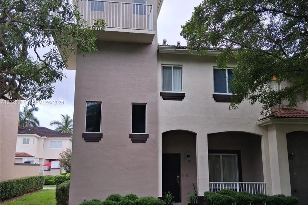 1953 SE 24th Ave, Homestead: photo 1 of 28
