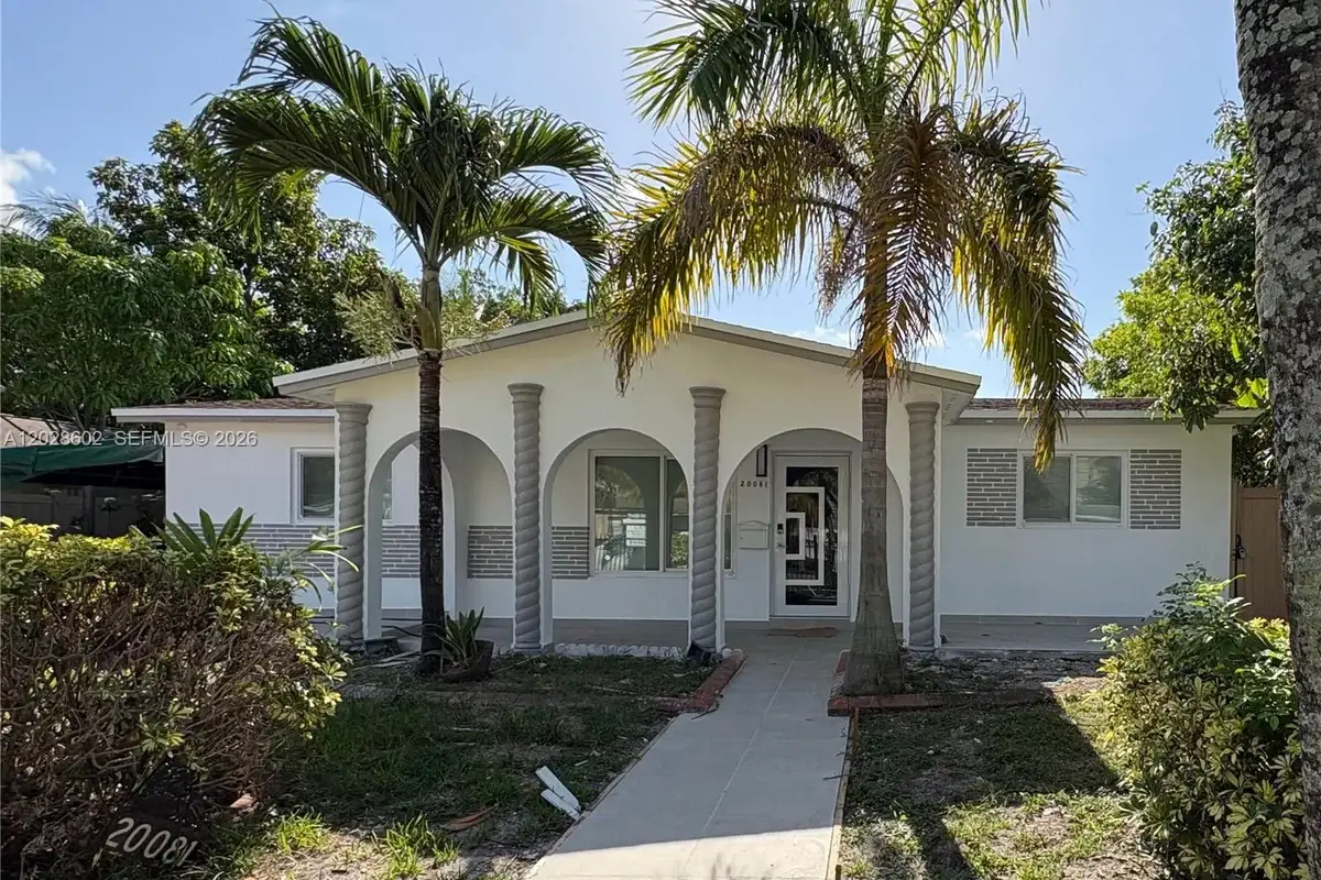 20081 NW 15th Ave, Miami Gardens: photo 1 of 28