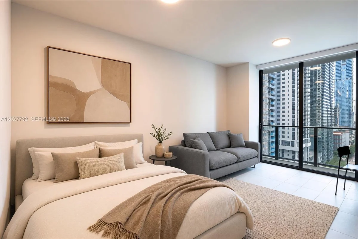 121 NE 5th St #1809, Miami: photo 1 of 25