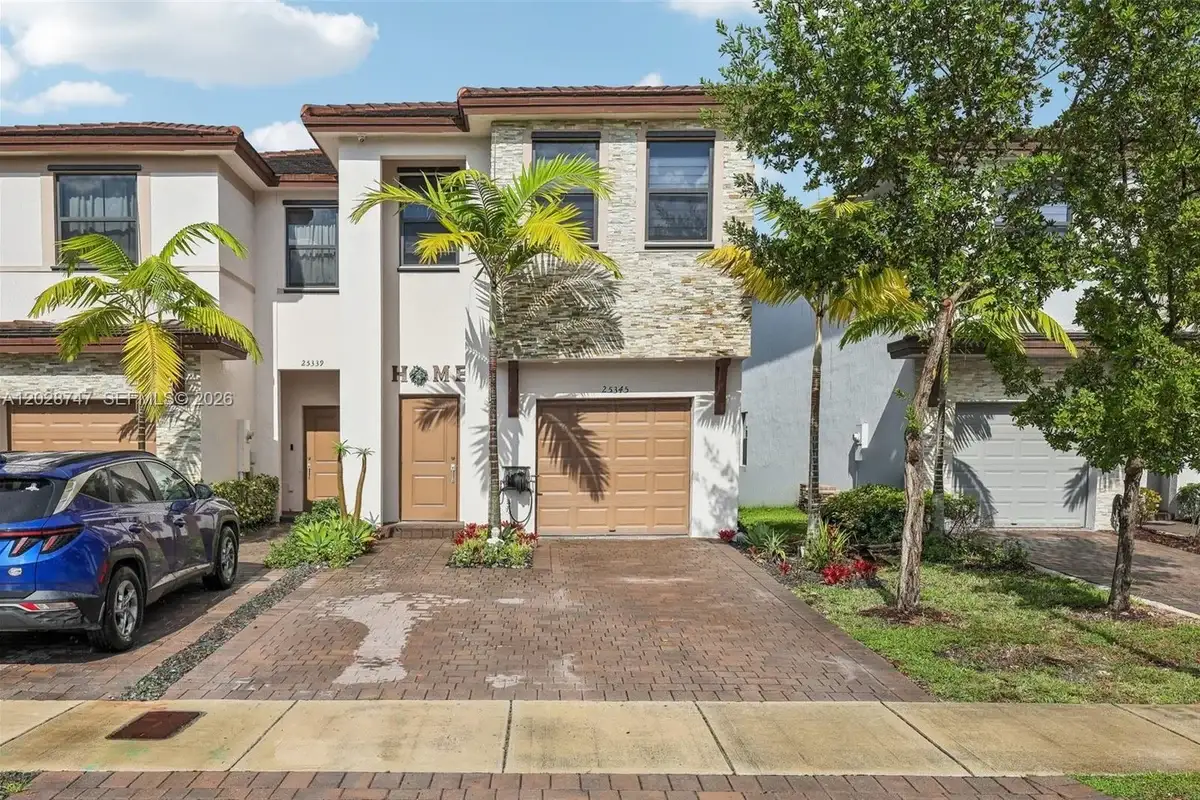 25345 SW 108th Ave, Homestead: photo 1 of 30
