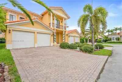 19508 SW 79th Ct, Cutler Bay: photo 1 of 46