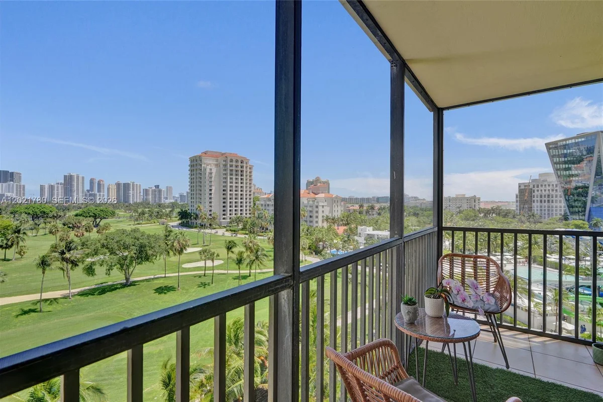 20335 W Country Club Dr #809, Aventura: photo 1 of 27