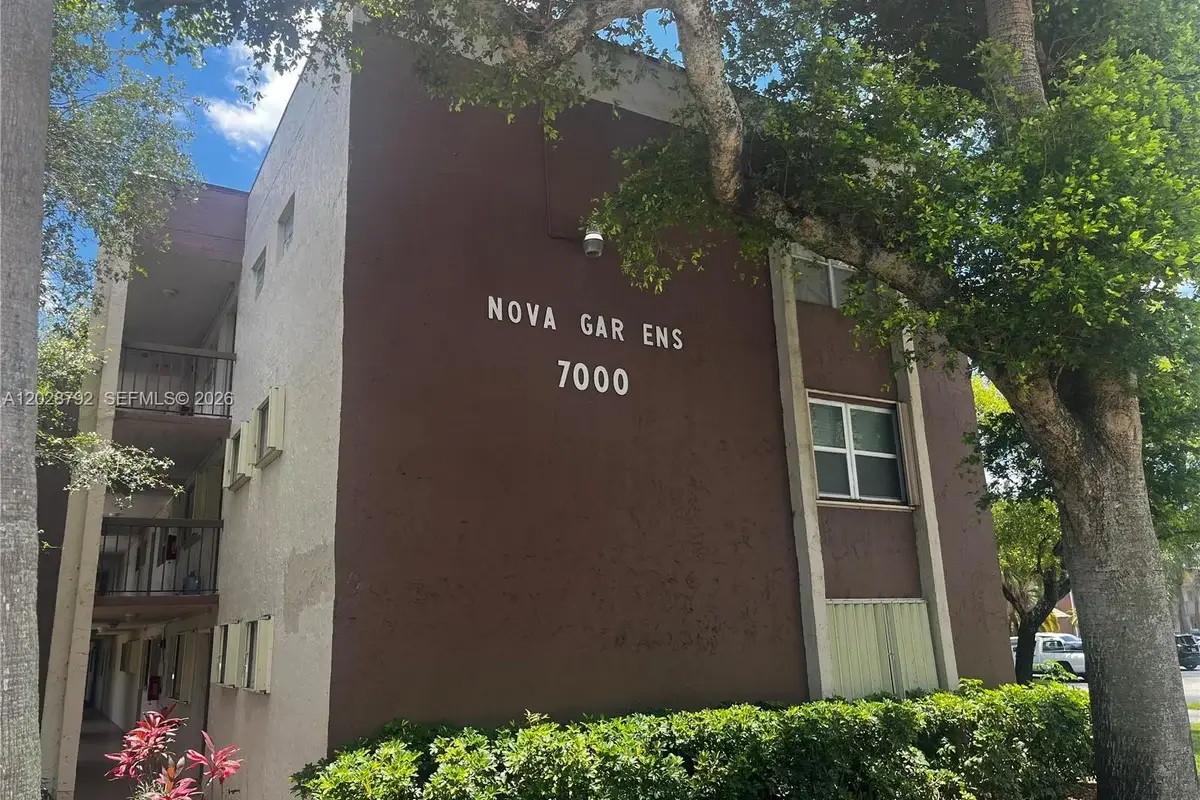 7000 Nova Dr #103E, Davie: photo 1 of 13