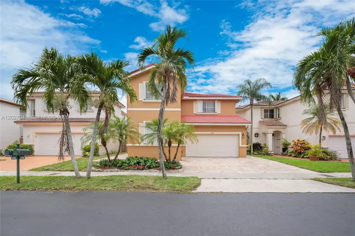 15558 SW 112th Dr, Miami: photo 1 of 58