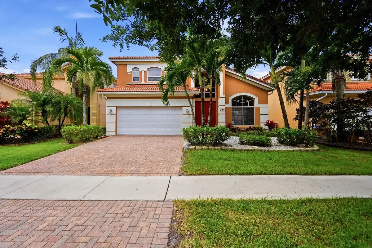 421 Gazetta Way, West Palm Beach: photo 1 of 67