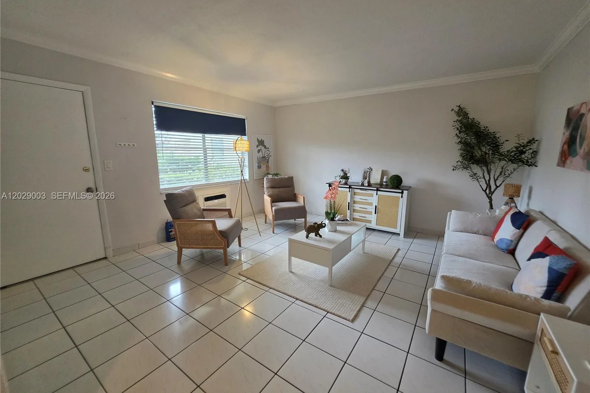 17000 NE 14th Ave #109, Miami: photo 1 of 21