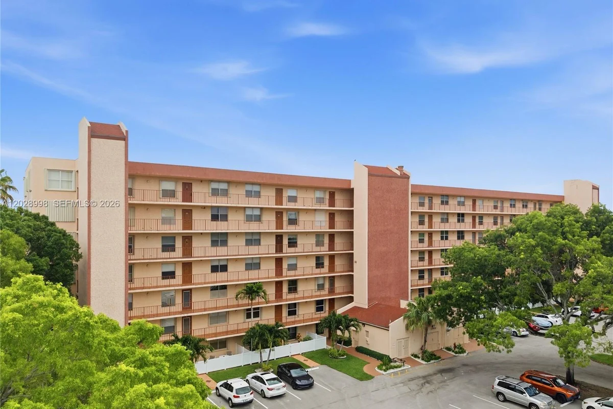 14623 Bonaire Blvd #405, Delray Beach: photo 1 of 30