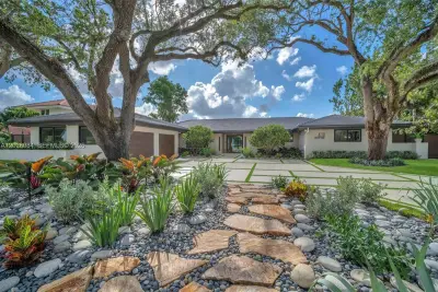 4220 Casper Ct, Hollywood: photo 1 of 59
