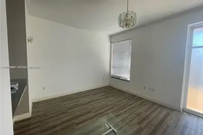 7420 W 20th Ave #151, Hialeah: photo 1 of 4