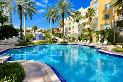 145 Jefferson Ave #415, Miami Beach: photo 1 of 21