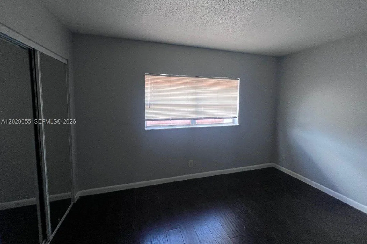 2512 NW 52nd Ave #22B, Lauderhill: photo 1 of 12
