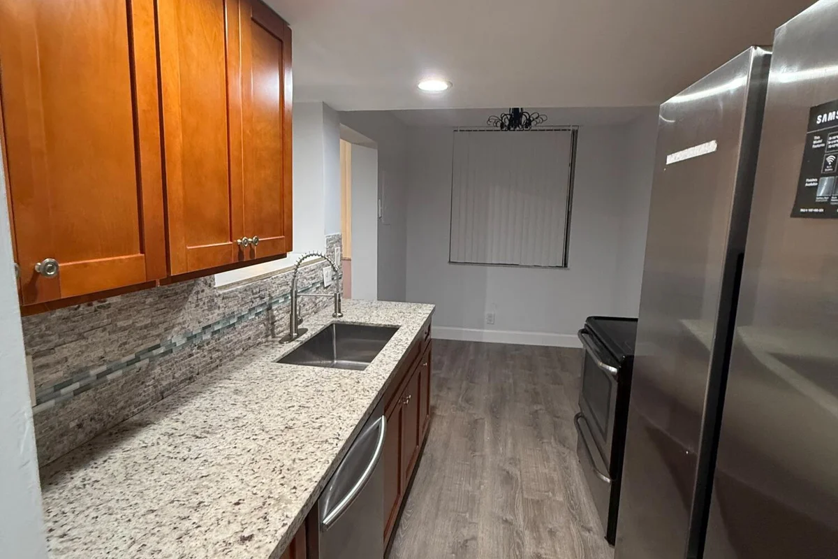 6190 Woodlands Blvd #110, Tamarac: photo 1 of 11
