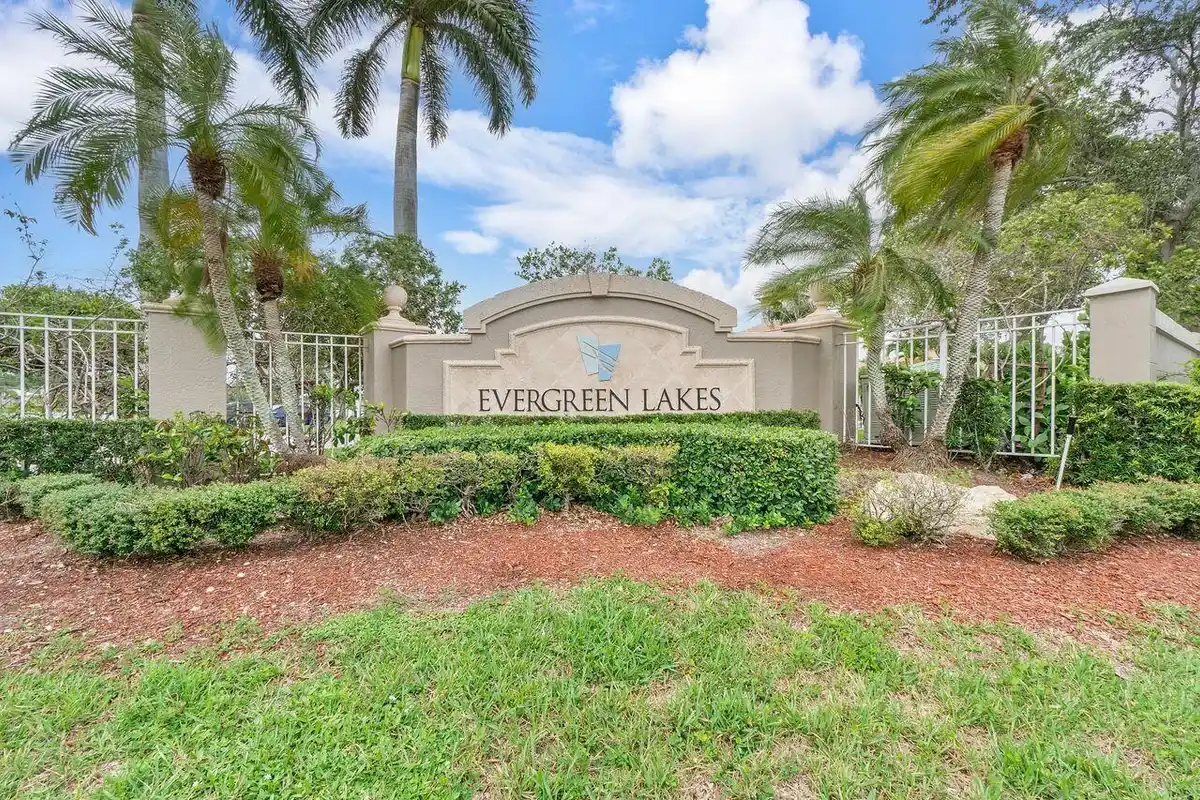 5011 Wiles Rd #303, Coconut Creek: photo 1 of 35