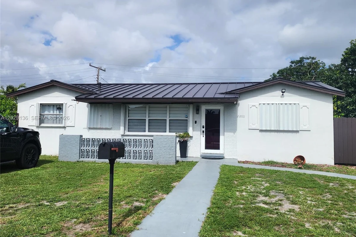 21200 NW 29th Ave, Miami Gardens: photo 1 of 20