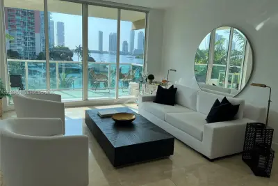 3340 NE 190th St #409, Aventura: photo 1 of 23