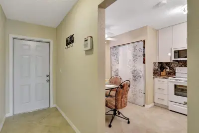 7561 NW 1st St NW #302, Margate: photo 1 of 17