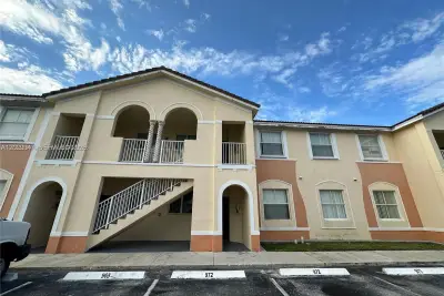 1661 SE 29th Ct #209, Homestead: photo 1 of 21