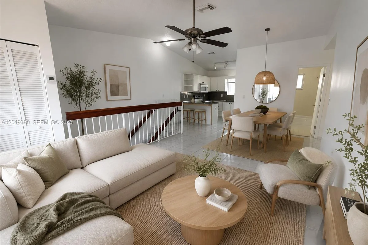 10101 W Okeechobee Rd #9202, Hialeah Gardens: photo 1 of 19