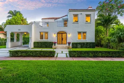 1544 Plasentia Ave, Coral Gables: photo 1 of 45