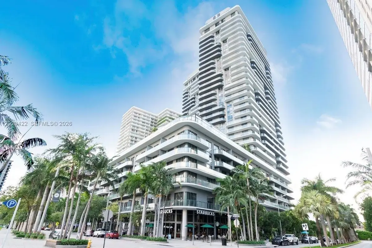 121 NE 34th St #1412, Miami: photo 1 of 11
