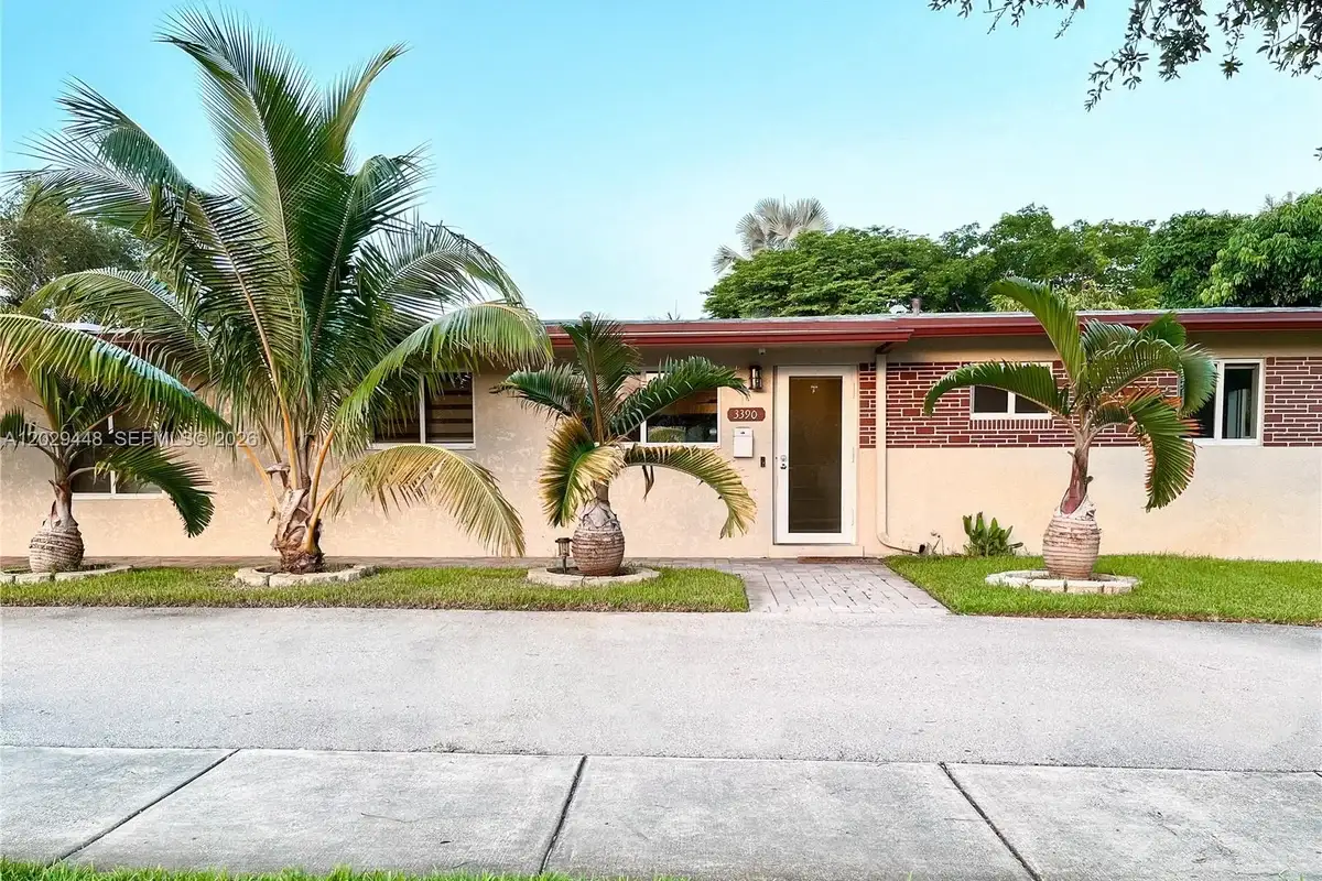 3390 SW 21st St, Fort Lauderdale: photo 1 of 60