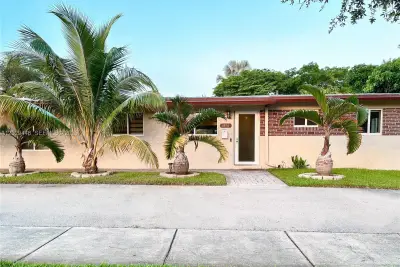 3390 SW 21st St, Fort Lauderdale: photo 1 of 60