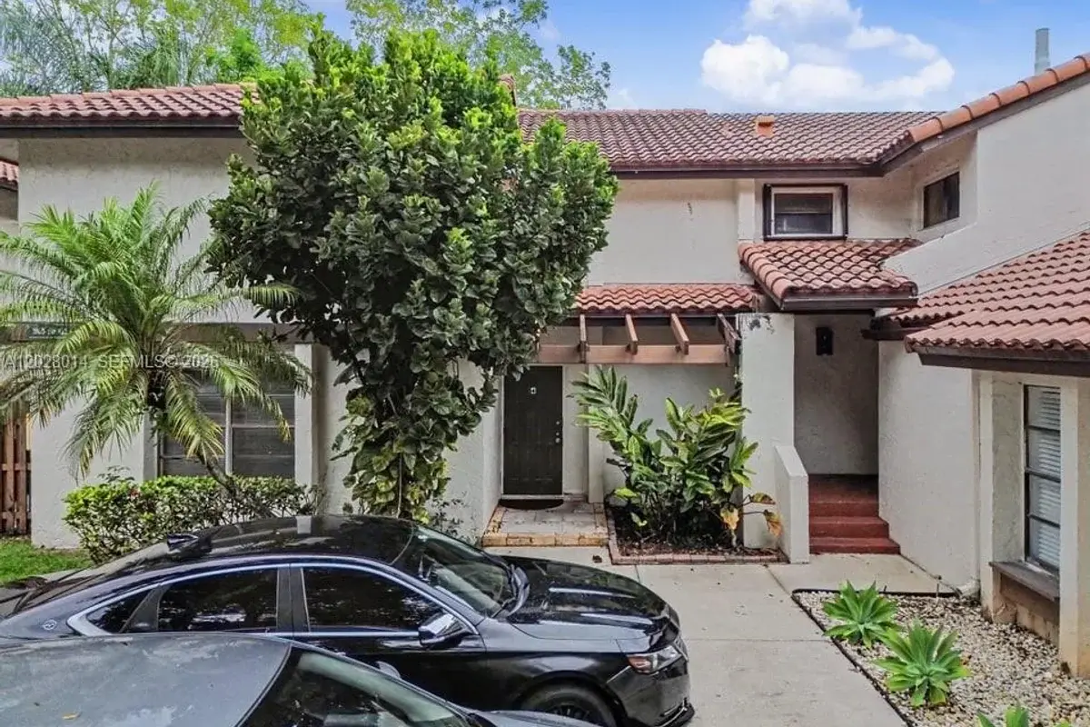 11105 SW 132nd Ct #11-4, Miami: photo 1 of 15
