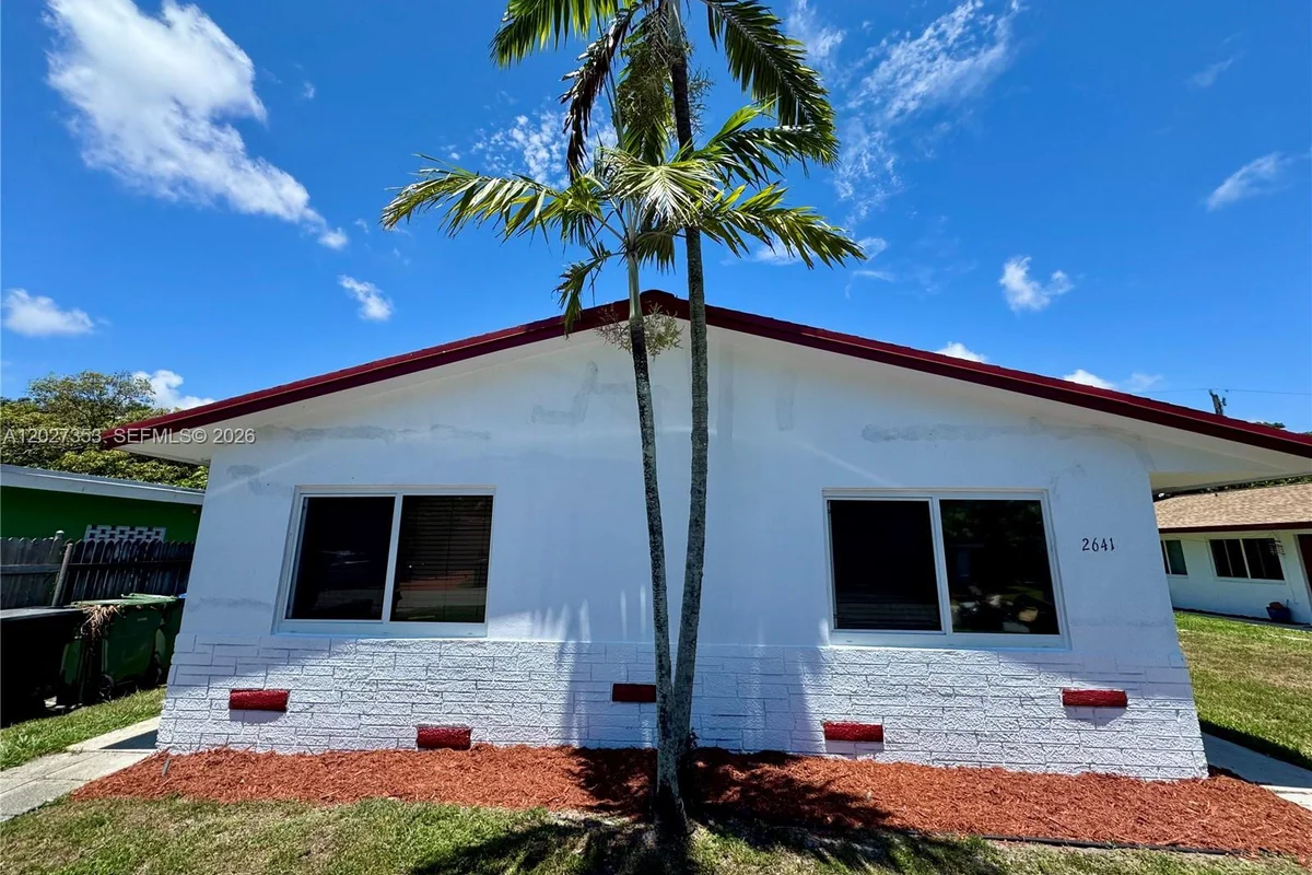 2641 SW 13th Ave, Fort Lauderdale: photo 1 of 32