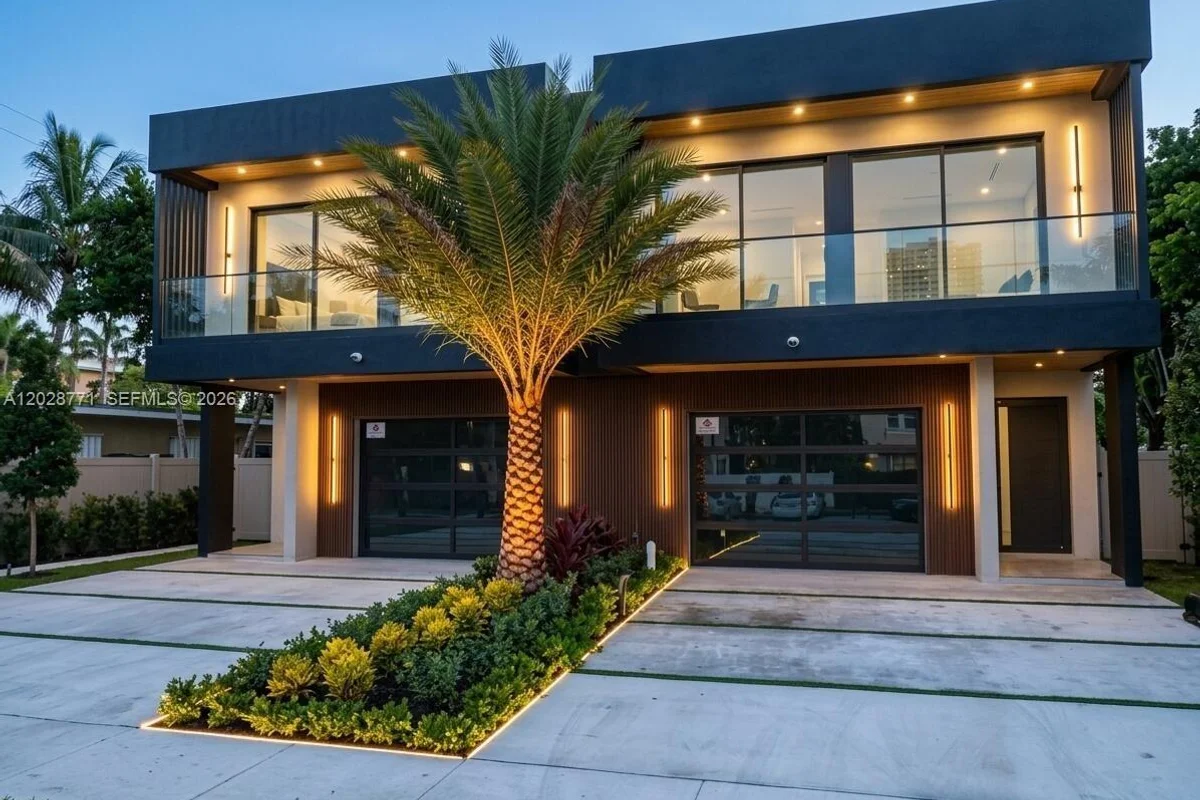 707 NE 7th Ave, Fort Lauderdale: photo 1 of 12