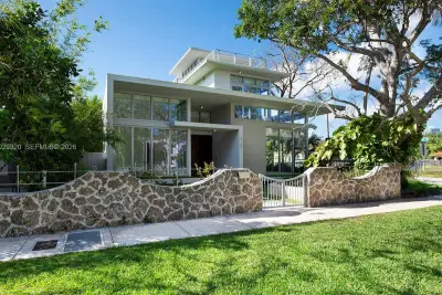 2100 S Miami Ave, Miami: photo 1 of 71