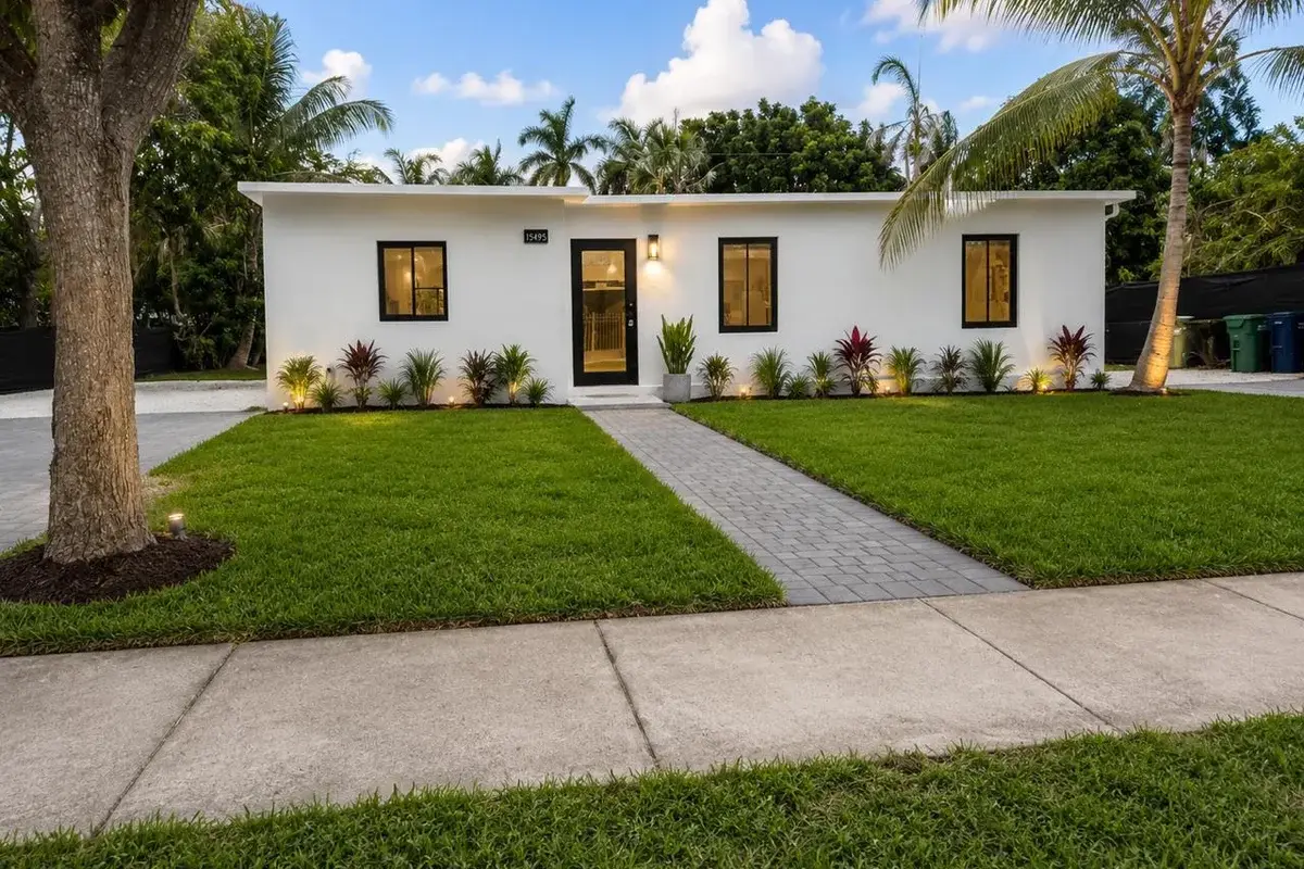 15495 Harrison Dr, Homestead: photo 1 of 31