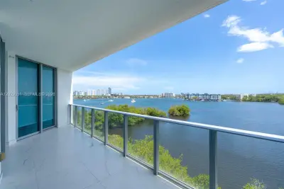 17111 Biscayne Blvd #506, North Miami Beach: photo 1 of 53