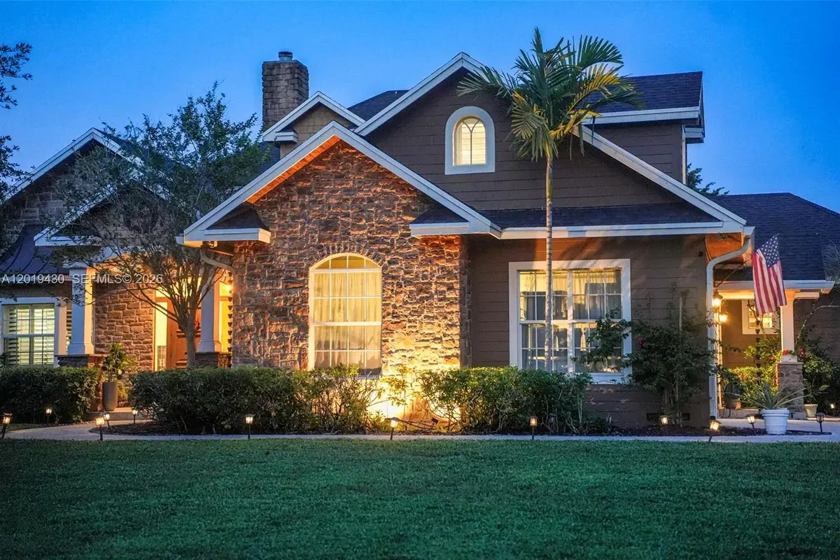 2640 SW 137th Ter, Davie: photo 1 of 27