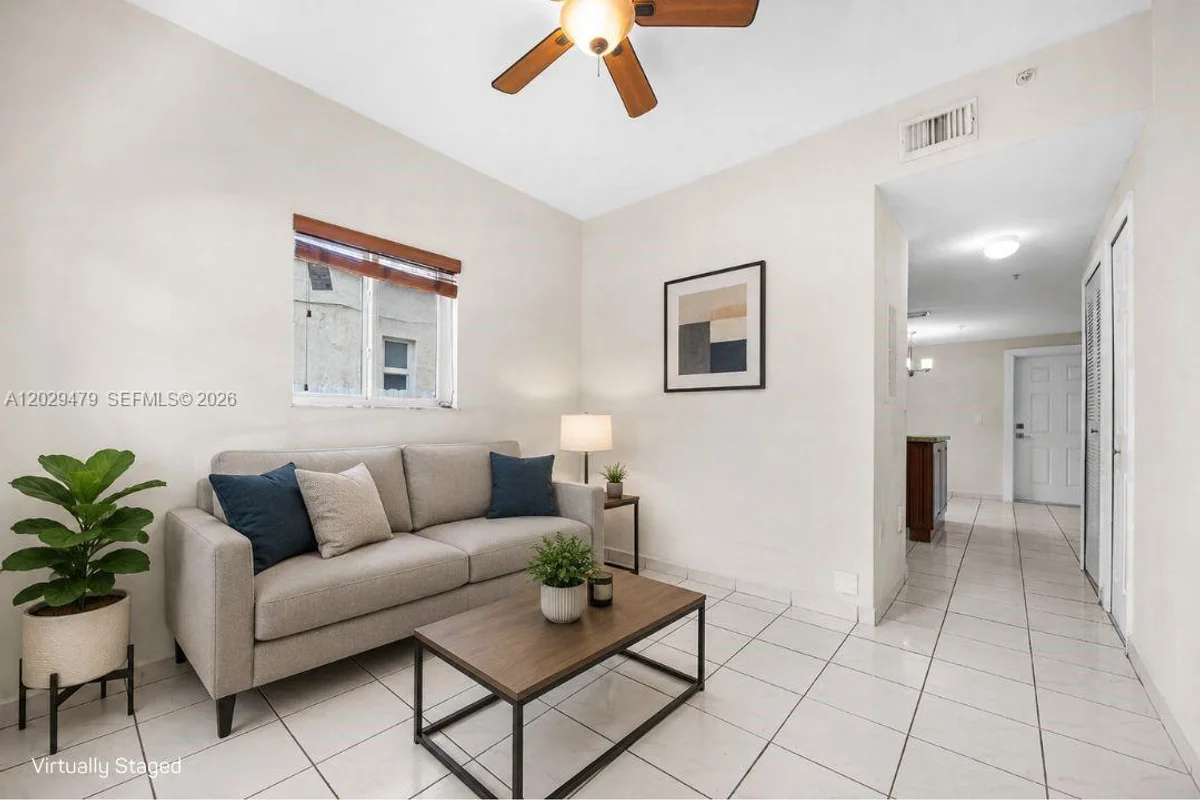 9 E 4th St #101, Hialeah: photo 1 of 14