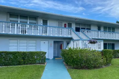 71 Berkshire, West Palm Beach: photo 1 of 19