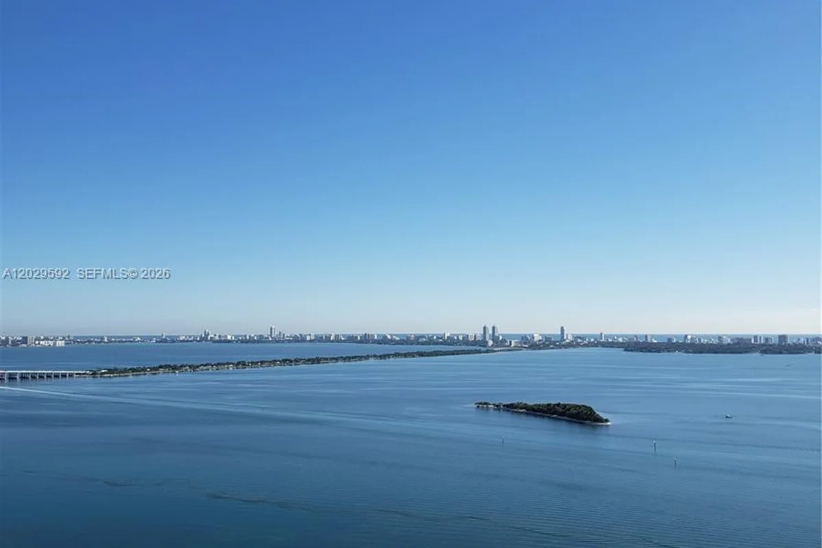 1900 N Bayshore Dr #3517, Miami: photo 1 of 17