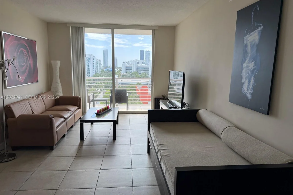 18800 NE 29th Ave #1013, Aventura: photo 1 of 7